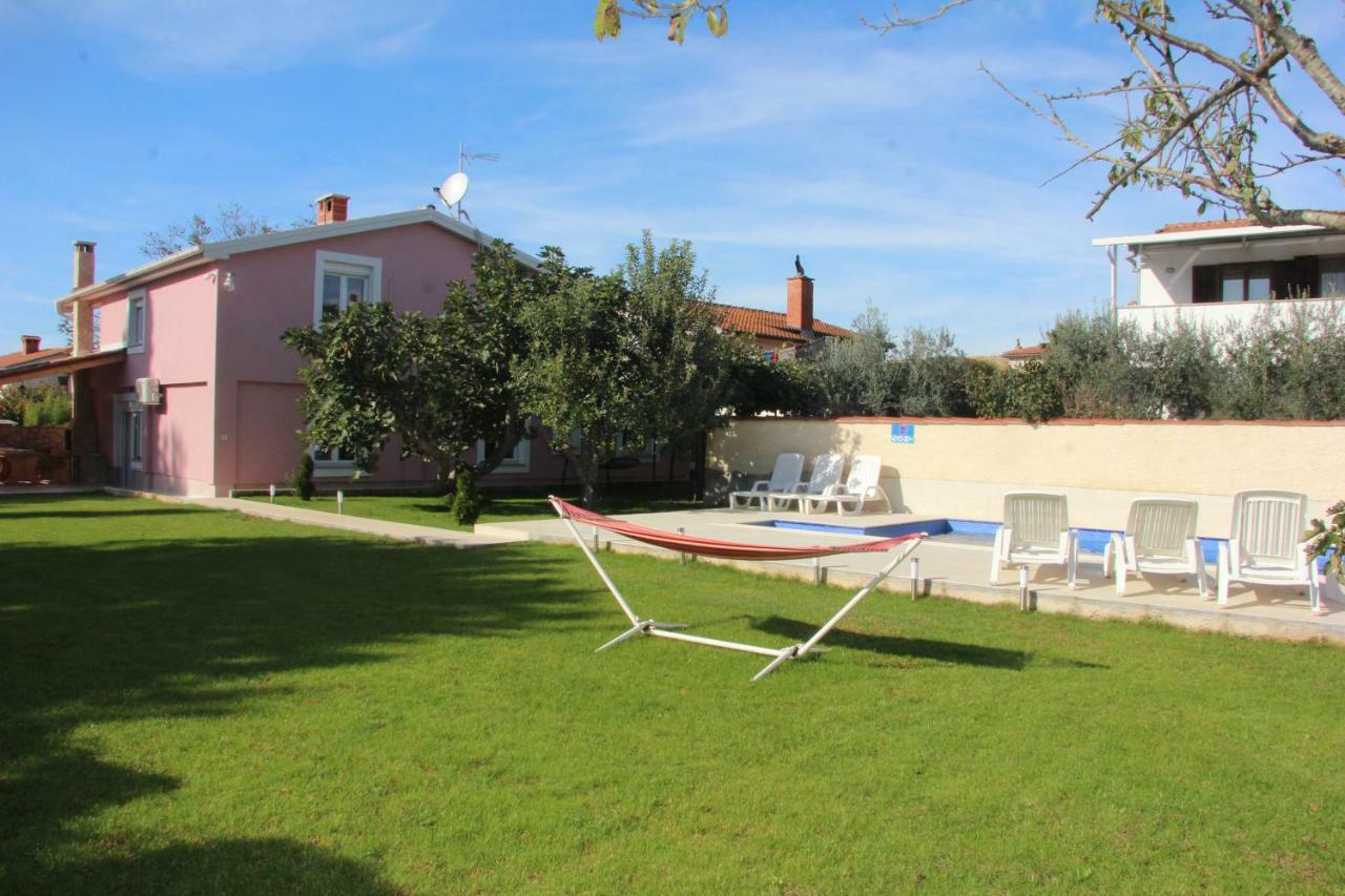 Vacation House "Viola" Fazana Exterior photo